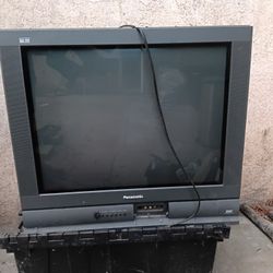 Retro Gaming Flat Tube Tv