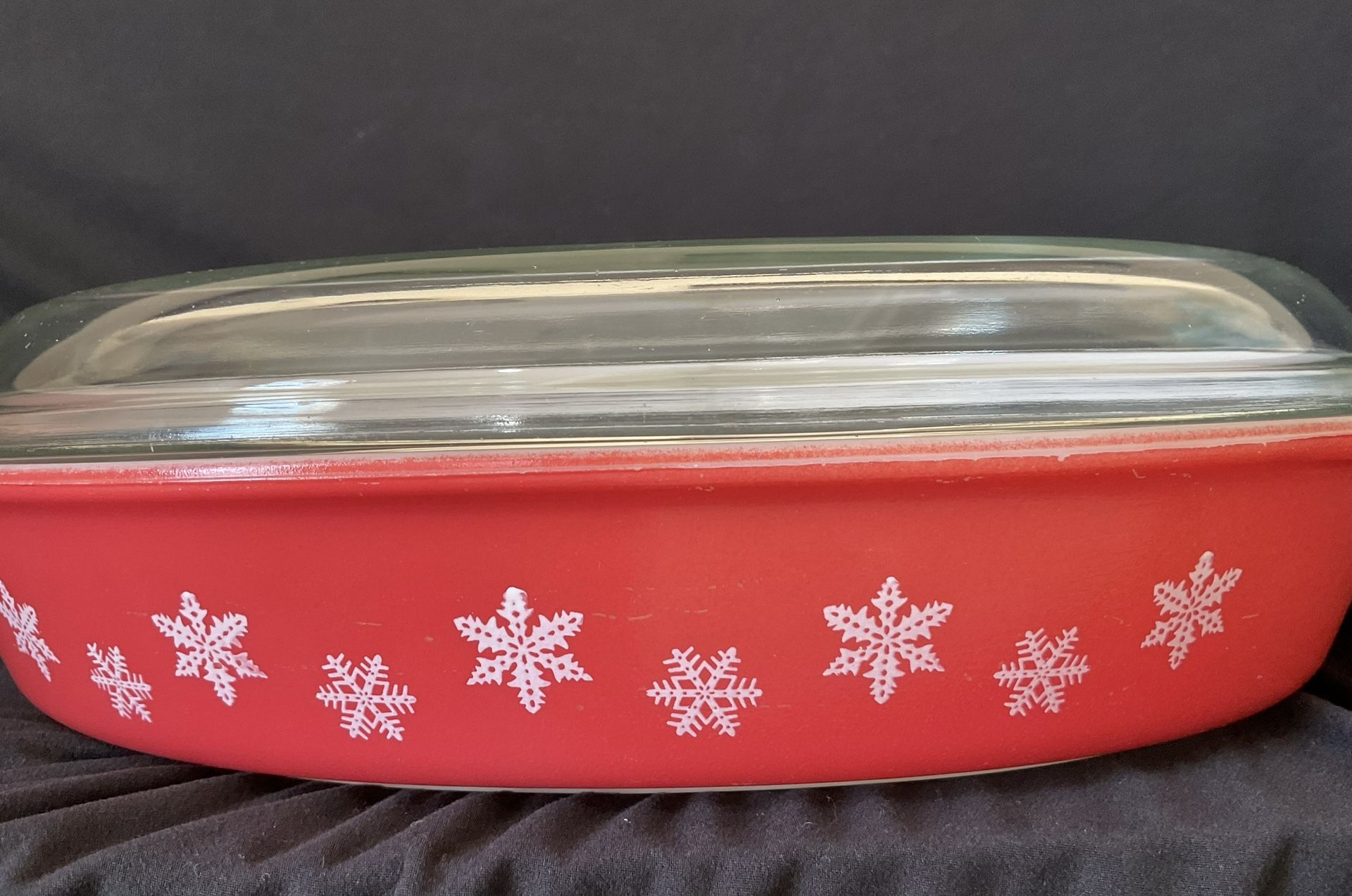 Vintage PYREX JAJ Coral/ Red Snowflake Divided Casserole Dish With Clear Glass Lid