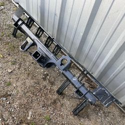 TRAILER HITCH 2021-2025 CHEVROLET TAHOE O SUBURBAN