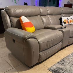 6 Seater Couch - Sectional - 3 Recliners
