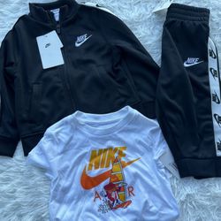 Nike Black Tracksuit with White Graphic Tee size 2T New