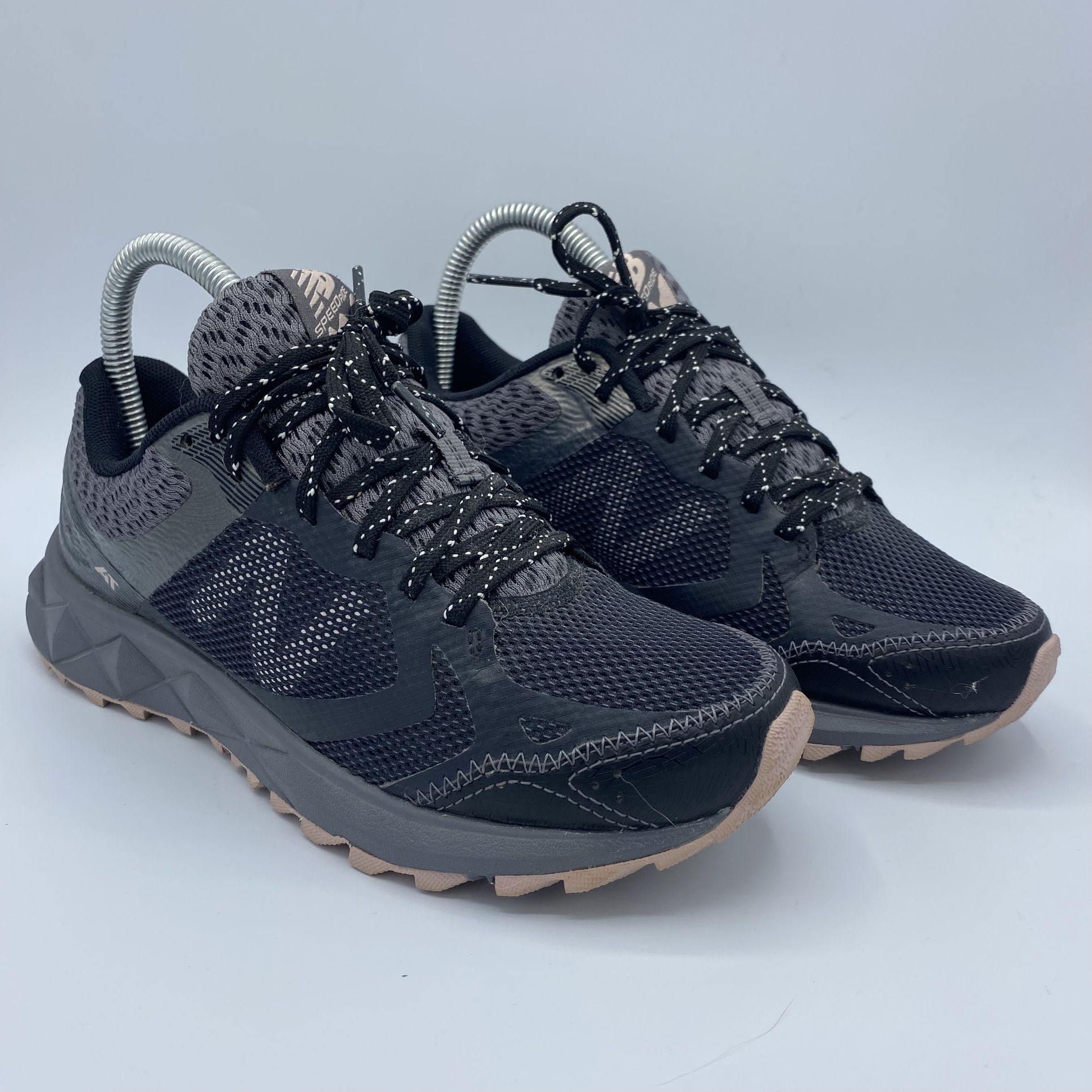 New Balance Speedride 590v3 Trail Womens Size 6.5 Gray Pink Trail Running Shoes