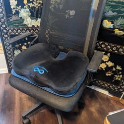 Rolling Desk Chair