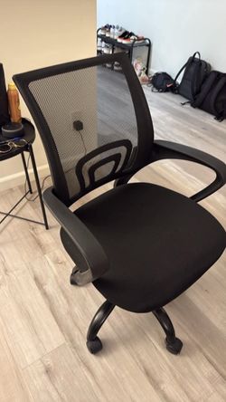 Desk chair