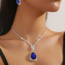 Women’s Teardrop Crystal Necklace & Earrings Set Rhinestone Evening Jewelry New