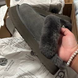 Gray Uggs Women Size9
