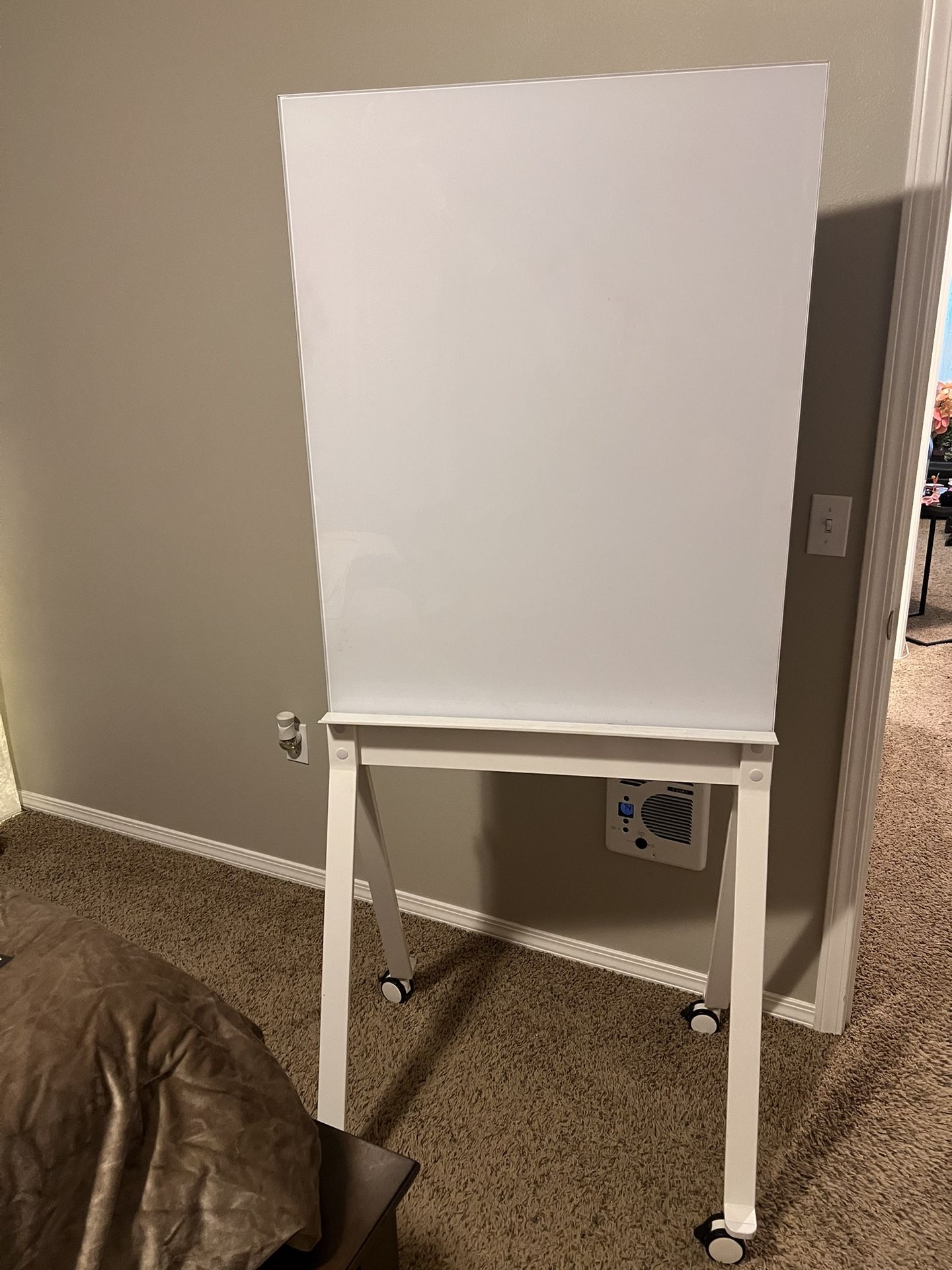 Tempered Glass Whiteboard X2 Sided Rolling Base 