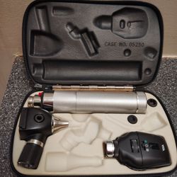 Welch Allyn 3.5V Diagnostic Medical Set (Untested)