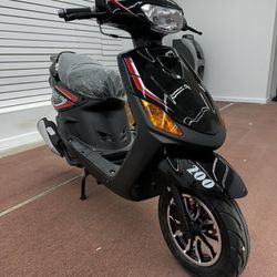 Brand New Razor 200cc Gas Scooter