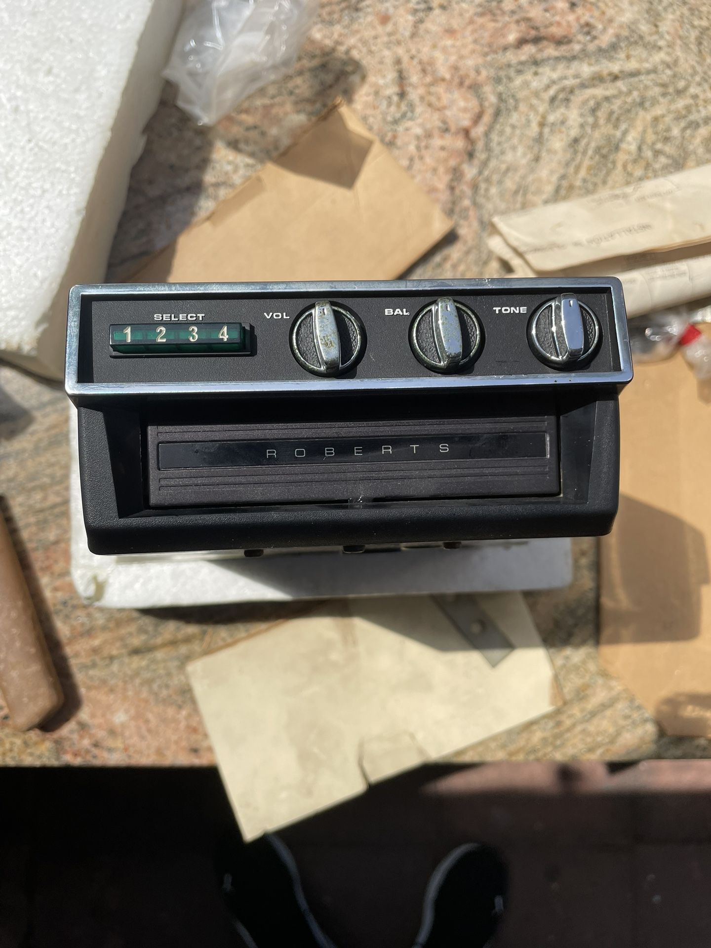 Roberts Súper Mini Compact 8-track Car Stereo