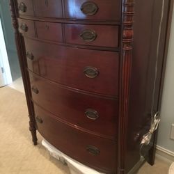 Morganton Collections 5 Drawer Mahogany Dresser/Chest