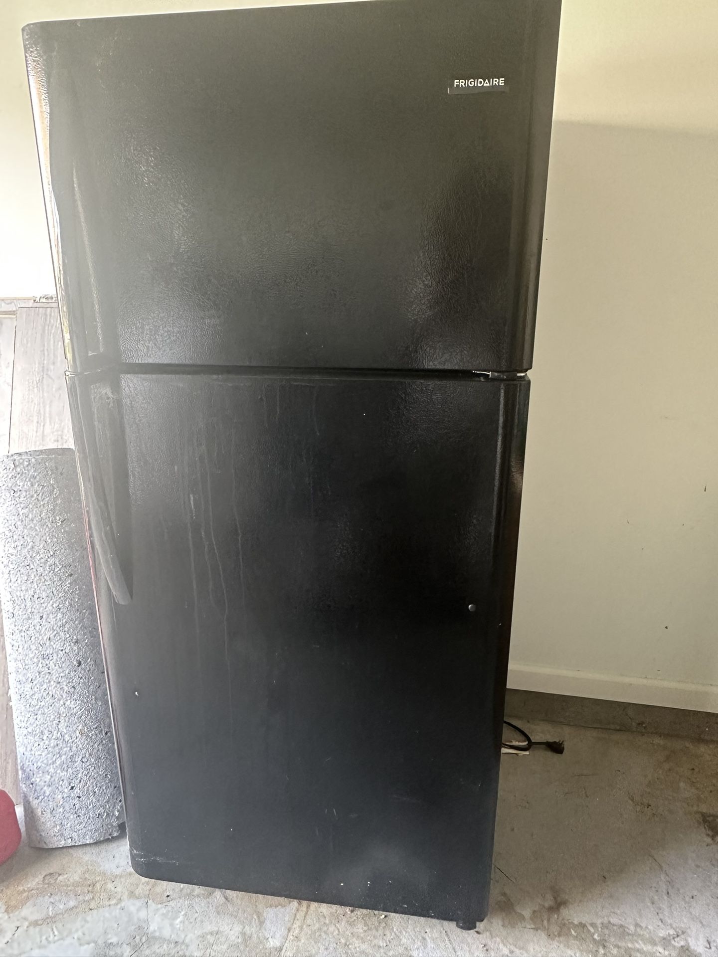 Black Frigidaire Appliances 