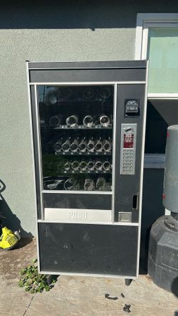 Used Vending Machine. Just Needs Lock