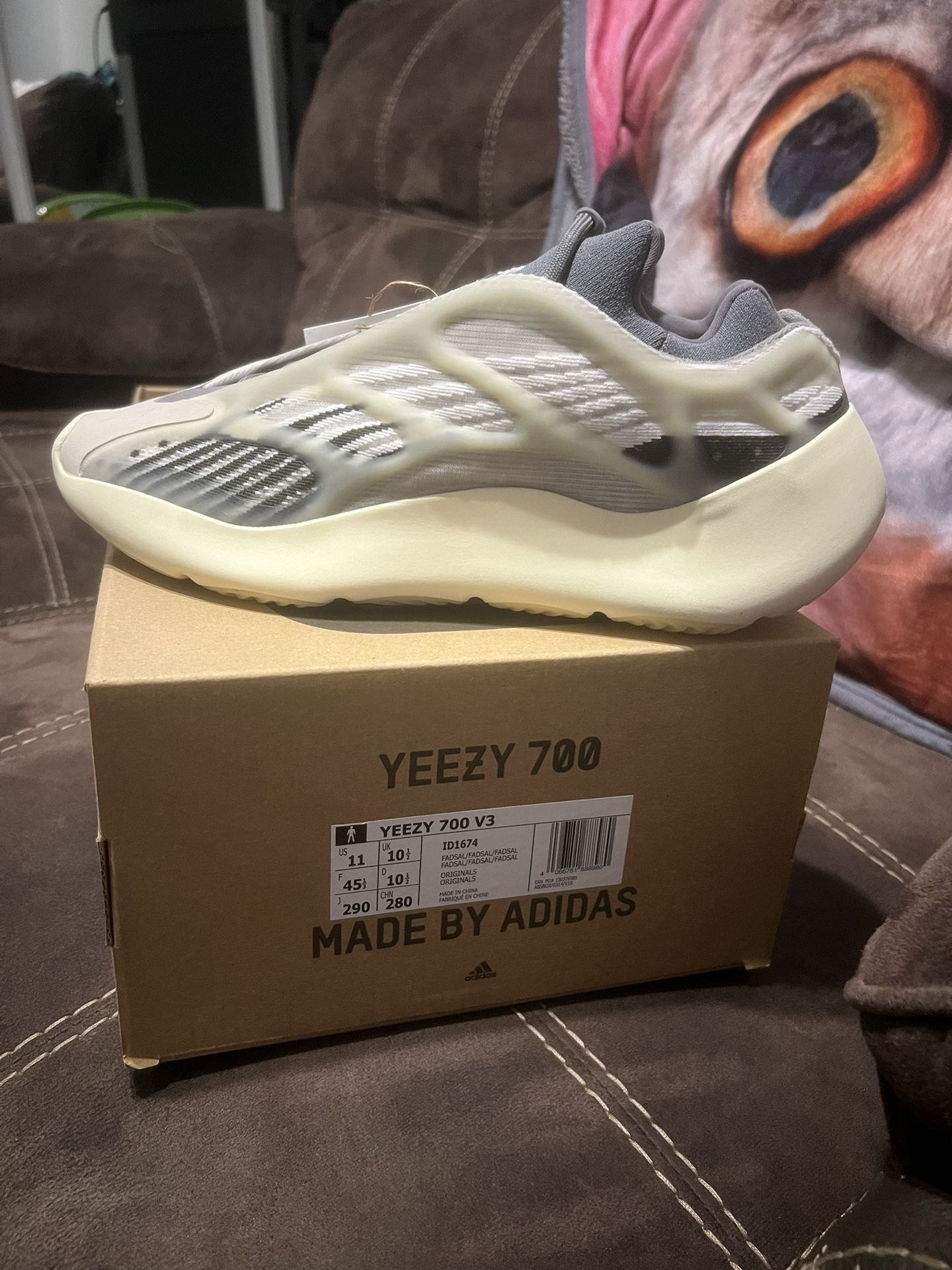 Yeezy 700v3 Fade Salt