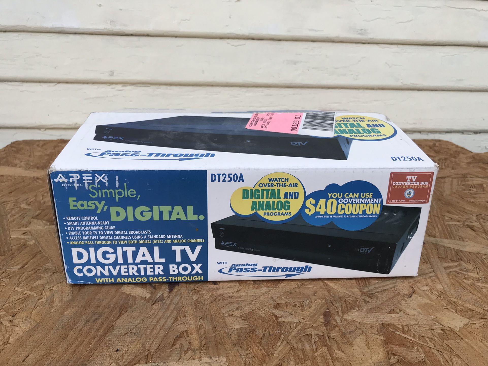 Apex Digital TV Converter Box (new)