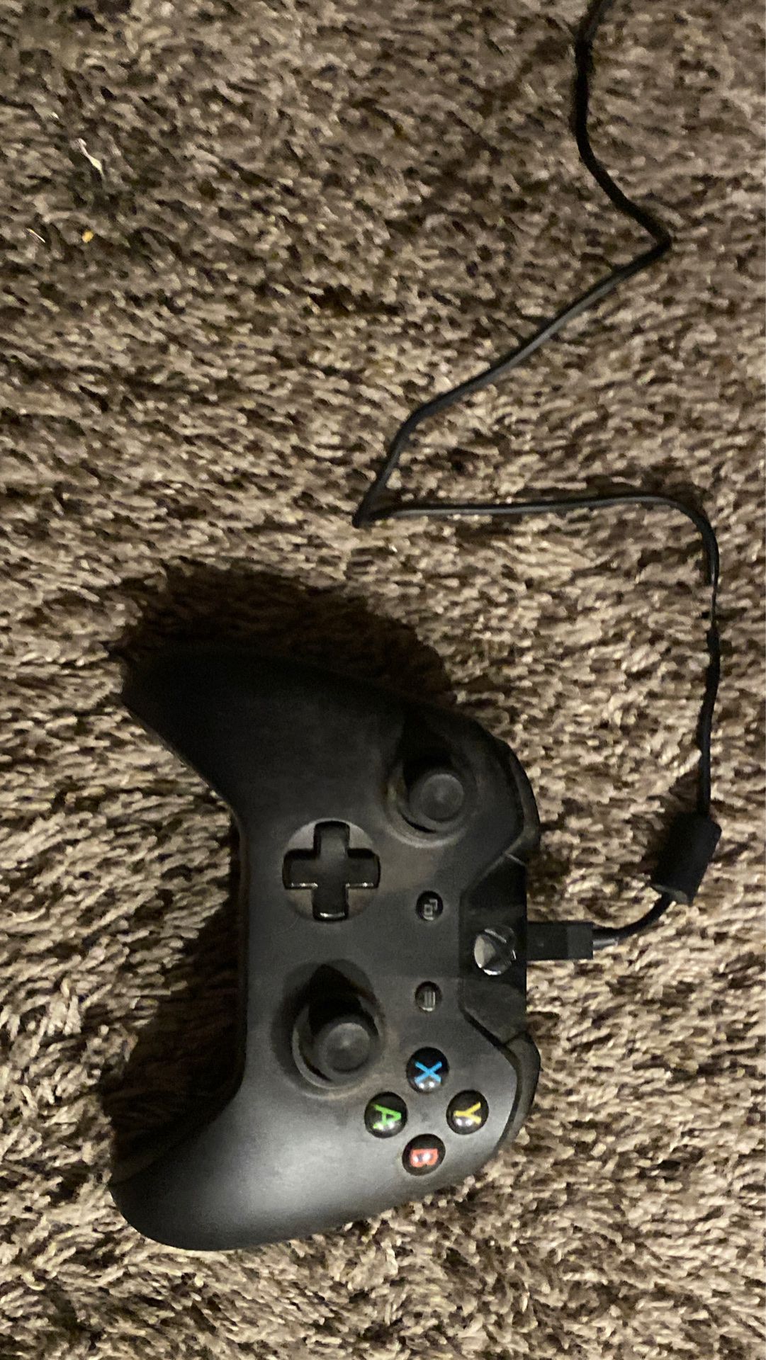 Rechargeable Xbox one controller. Barely used