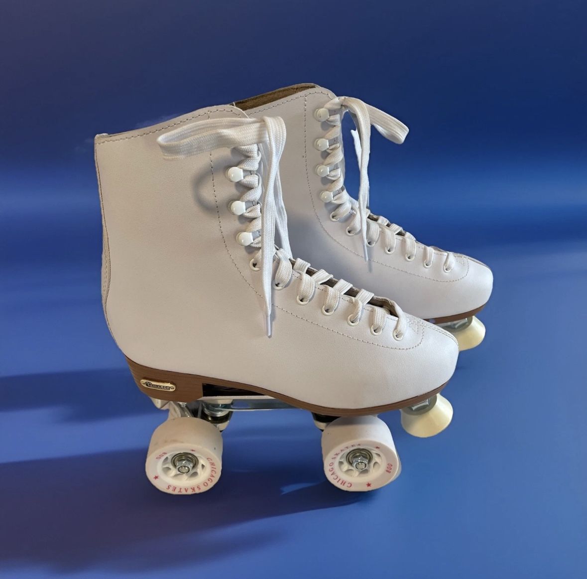 CHICAGO White Deluxe Leather Lined Rink Skates Ladies Classic Size 9