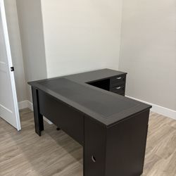 Free Black Desk 