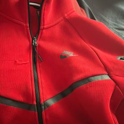 red nike tech