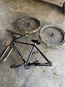 Cult 26in bike