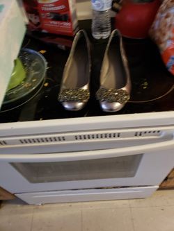 Woman shoes size 9 worn once
