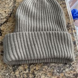 Ladies Gray Knit Hat