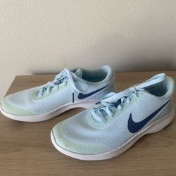 Women’s Nike Downshifters