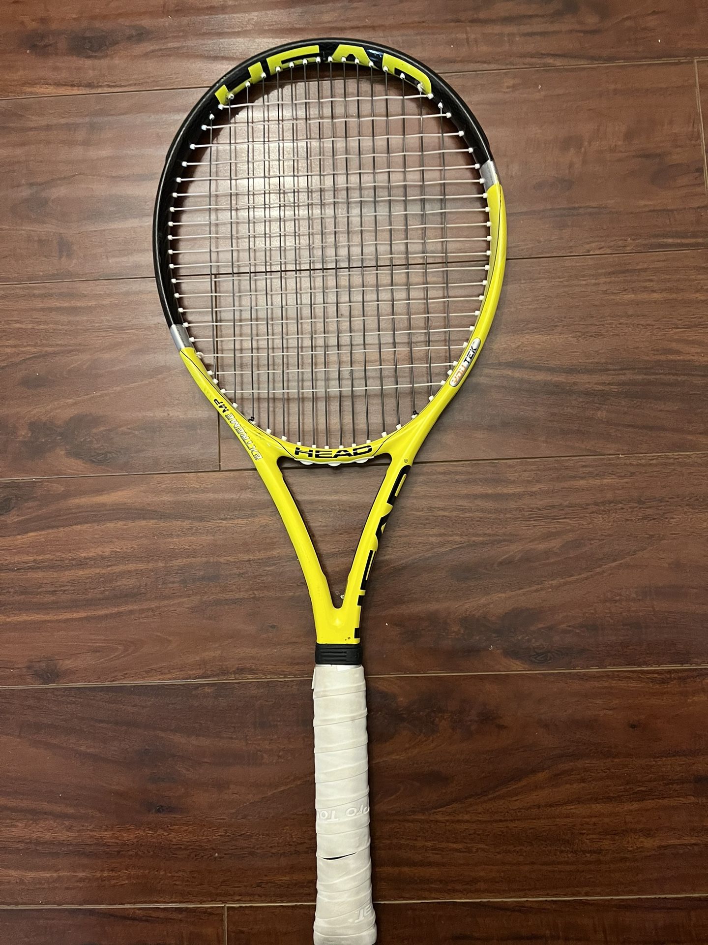 Tennis Racket- Head Extreme Mp