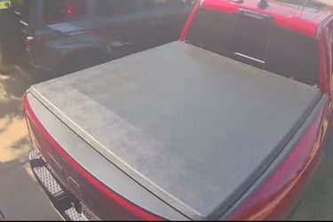 Bedcover  off dodge ram