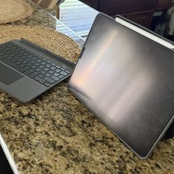 iPad Pro 12.9 (6th generation)