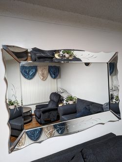 Scalloped Edge Venetian Style Floral Etched Wall Mirror