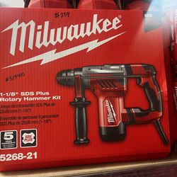 Milwaukee 1-1/8” SDS Plus Rotary Hammer Kit