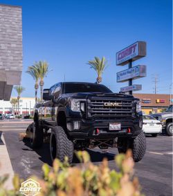 Cognito 12” Lift with fox 2.0 w reservoirs + Fittipaldi wheels 26” / dm for quotes !!