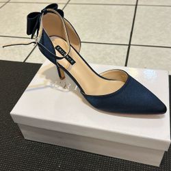 8.5 Navy Mid Heel Pumps [NEW]
