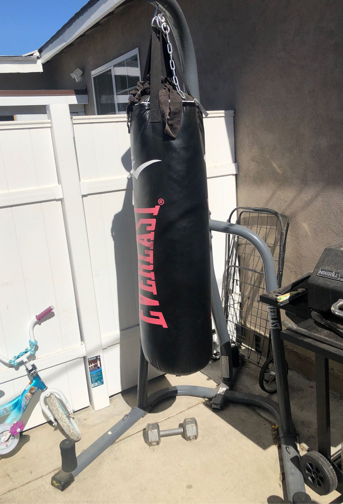 100lb punching bag with stand