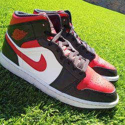 Air Jordan 1 Mid "Bred Toe"