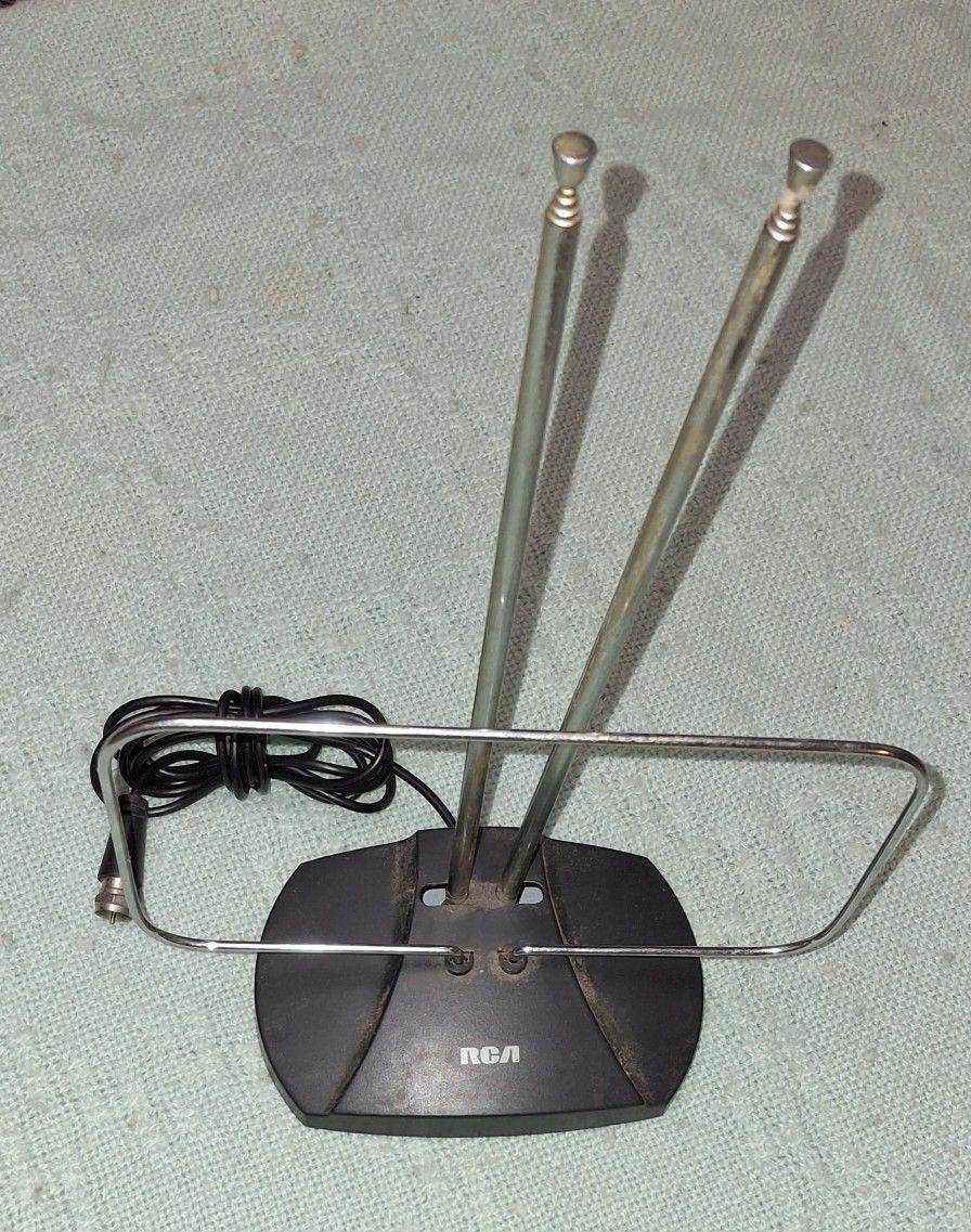 RCA Basic Indoor HDTV Antenna, ANT111E HD Coax 40 Mile Range 4K 8K 1080P (D)