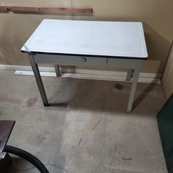 Metal Table Top/Wood Base