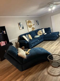 Living room set 1200 (tv is sold)