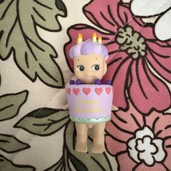 Purple Birthday cake Sonny Angel