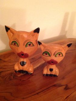 Cats wood figures