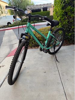Nishiki Women's Pueblo Mountain Bike - Mint & Black