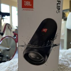JBL Loudspeaker Flip 5 Brand New In box 