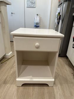 White Real wood Sturdy Nightstand 