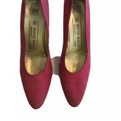 BRUNO MAGLI Made in Italy Bologna BRUNO MAGLI Made in Italy Belegns BRUNO MAGLI Pink SHOES Suede Pumps sz 7 AA Cute Heel Italy