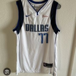 Luca  Dallas Mavs Jersey