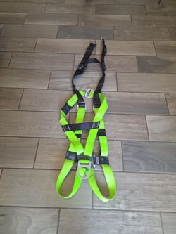 SAFETY HARNESS