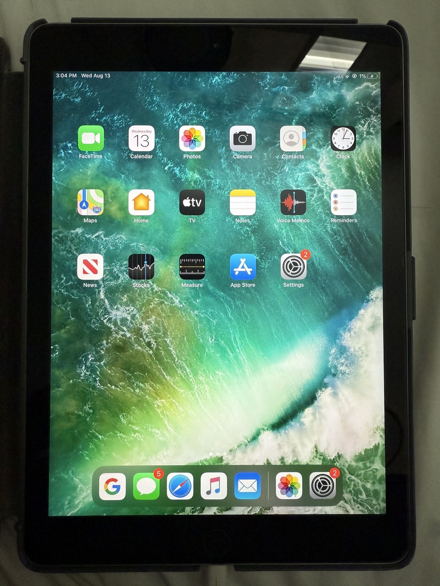 Apple iPad (5th Gen)