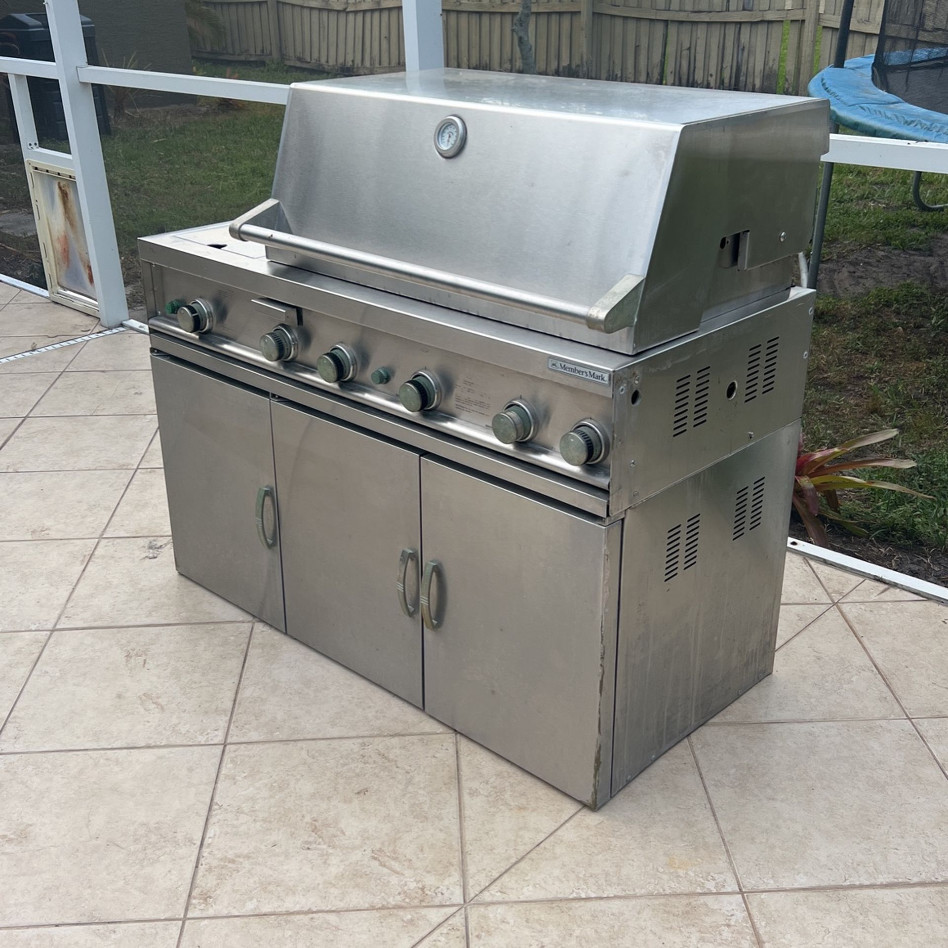 Member's Mark 6-Burner Outdoor Kitchen
