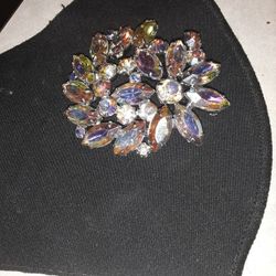 WEISS JEWELRY  Aurora Borealis Vintage Brooch